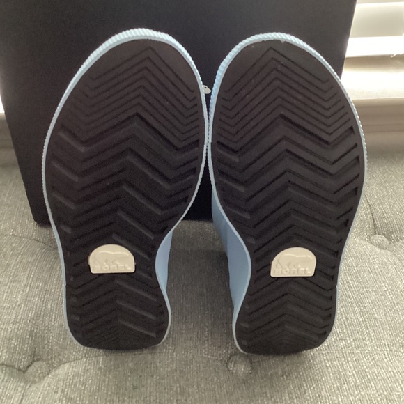 SOREL Out N About IV Puffy Lace-Up Waterproof Boot (Women) 8.5M - Picture 4 of 12